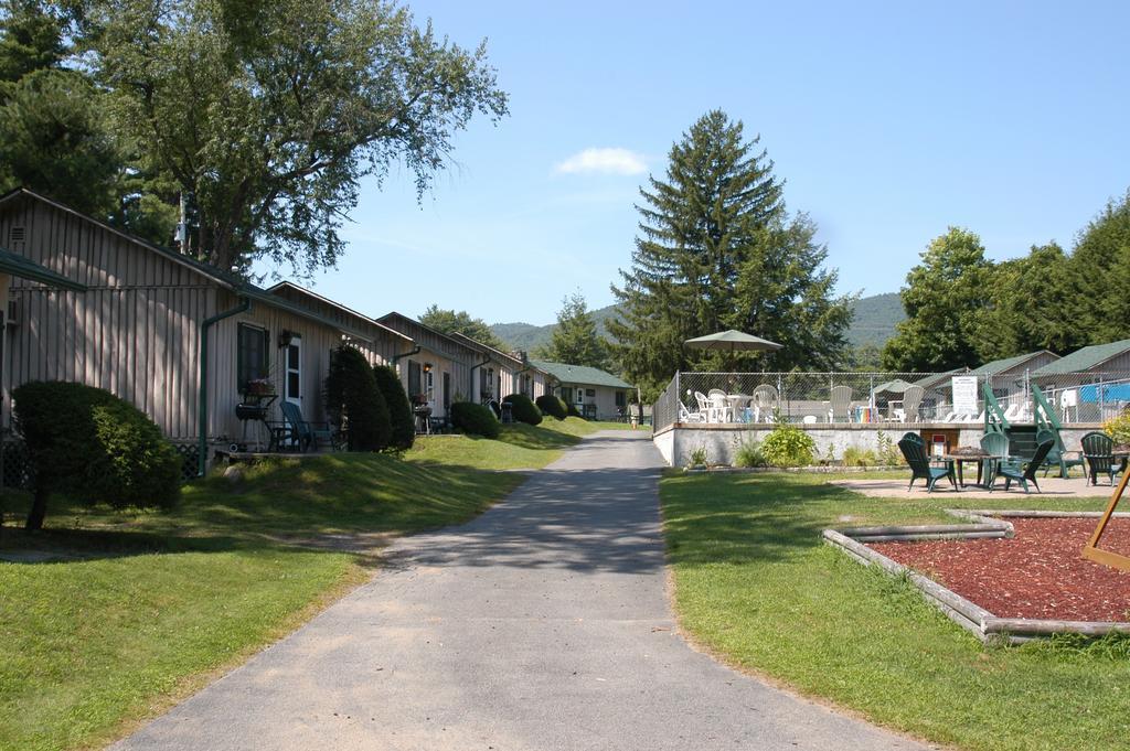 Lincoln Log Colony Hotel Lake George Exterior foto