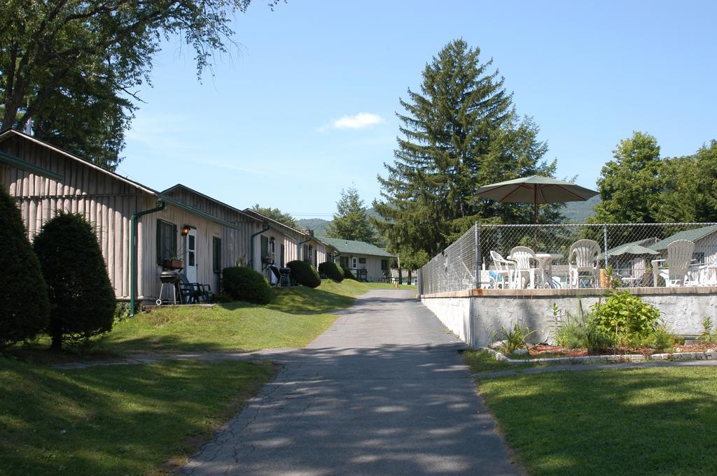 Lincoln Log Colony Hotel Lake George Exterior foto